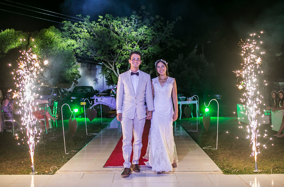 Los felices esposos, Moisés Vargas y Margarita Osso.